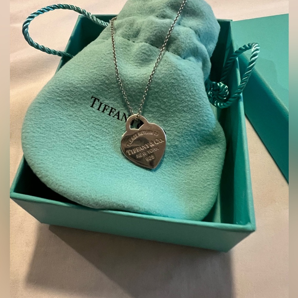 Tiffany & Co. Return to Tiffany Necklace